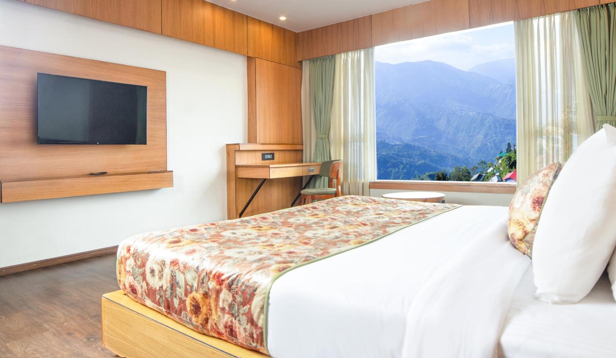 Summit Montana Suites & Spa Darjeeling  Exterior photo